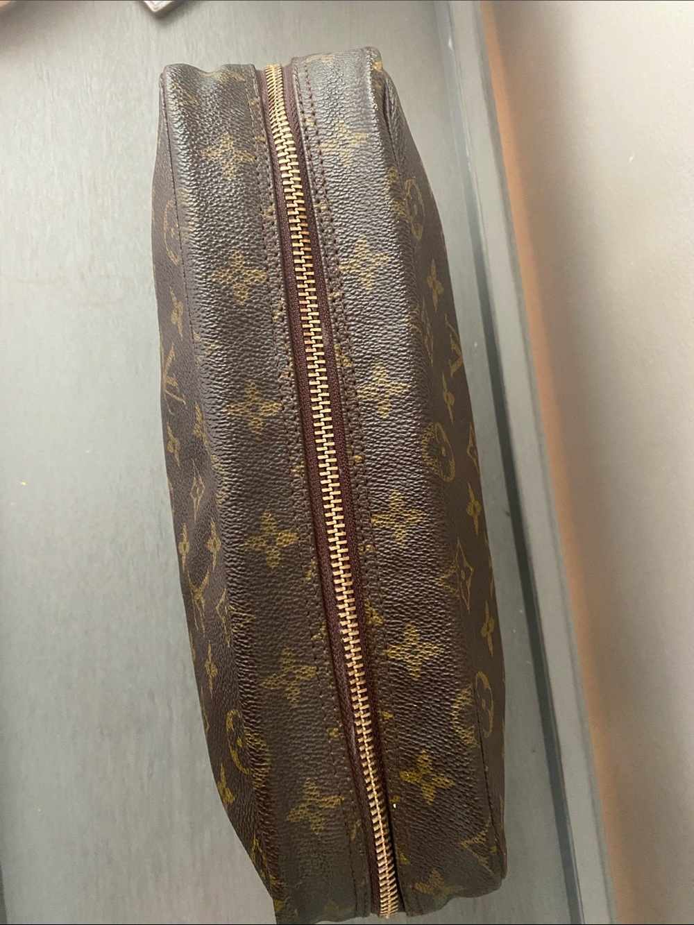 Louis Vuitton Monogram Trousse Toiletry Pouch 28 with LV Dust Bag - Picture 5 of 12